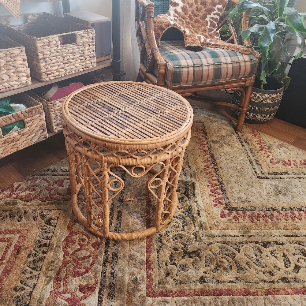 Vintage Bamboo Rattan Round End Table 1970s 70s Boho Bohemian Home Decor - Picture 2 of 7